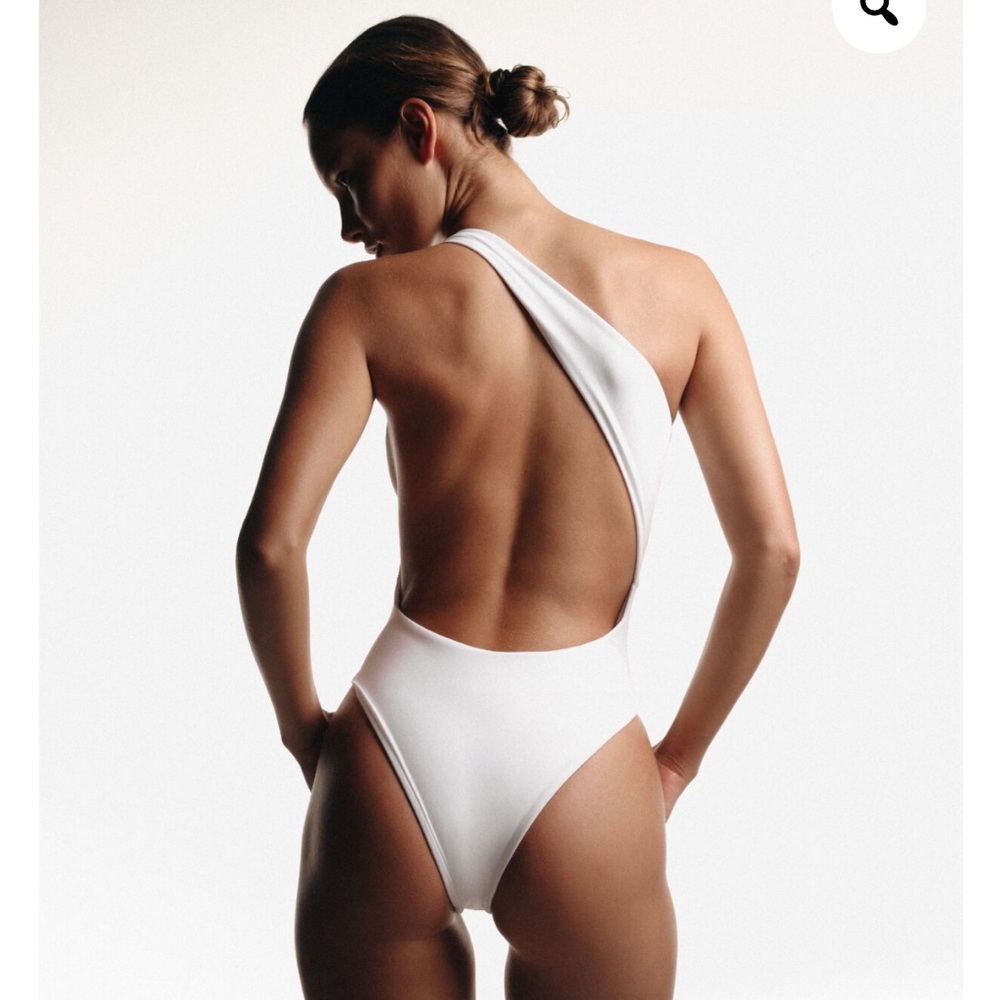 $150 Swim By Di Asymmetric One-Shoulder 90’s White Women's Swimsuit Sz Sm NWT